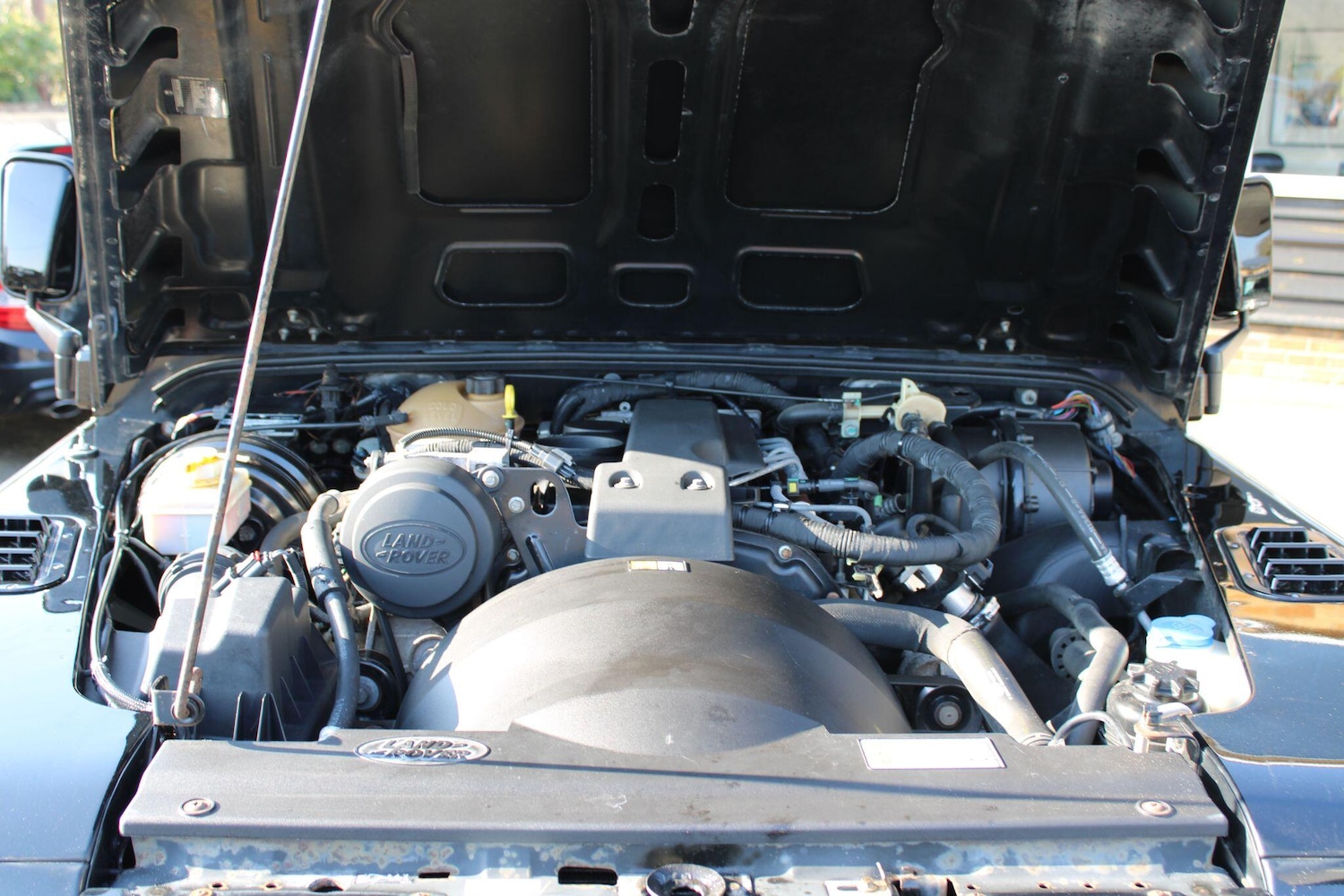 Used Land Rover Defender 90 2010 for sale - 77958417: Photo 26