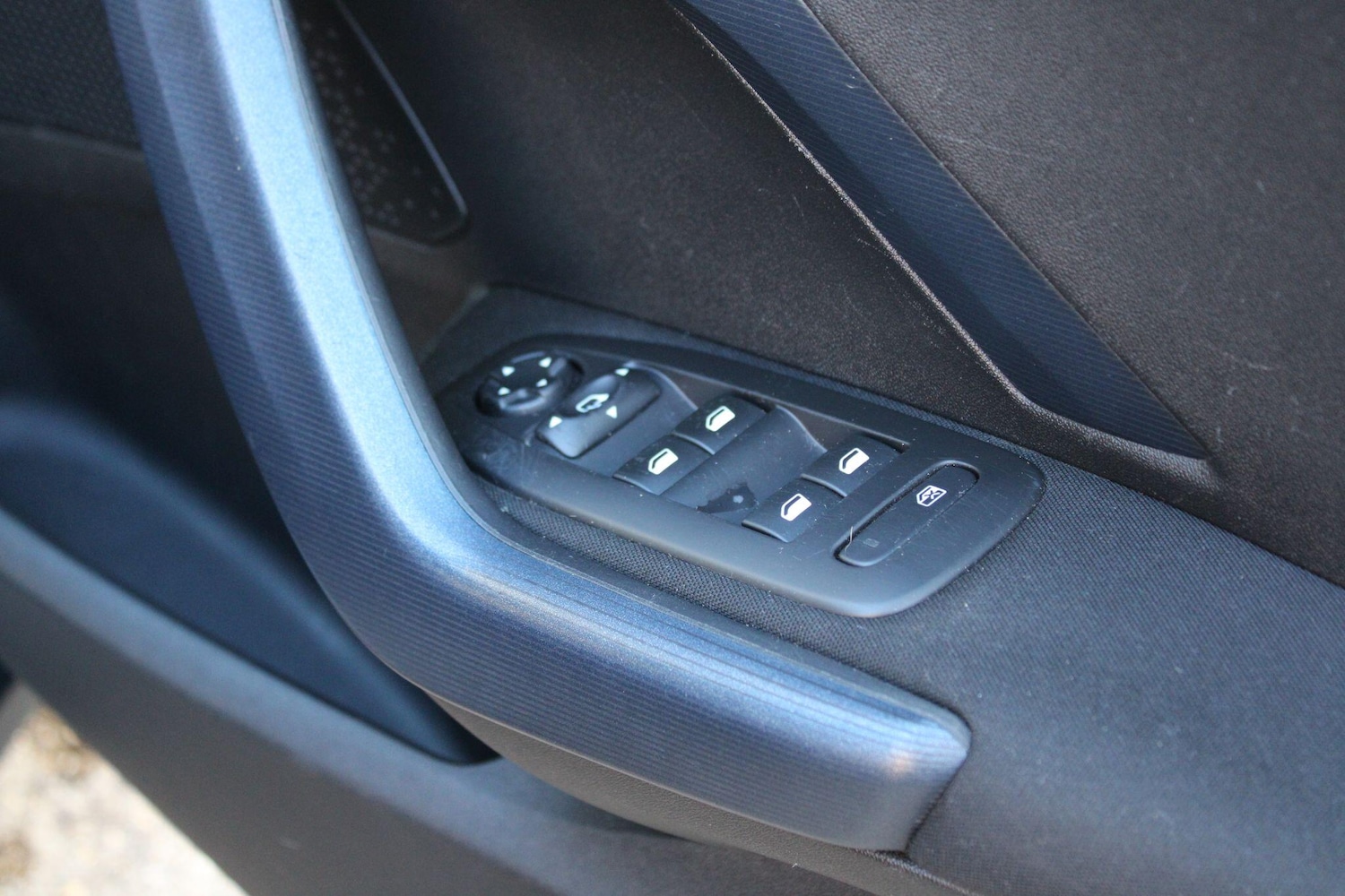 Used Peugeot 2008 2014 for sale - 76620162: Photo 16