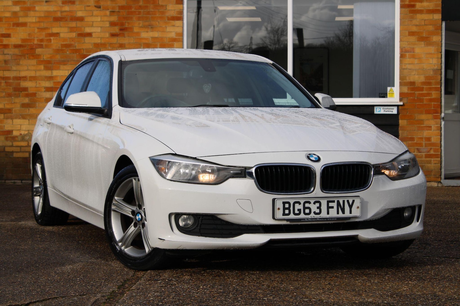 Used BMW 3 Series 2014 for sale - 77358989: Photo 2