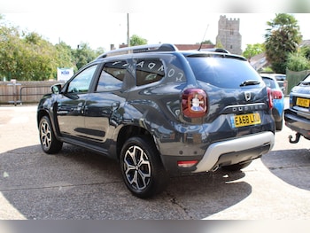 Used Dacia Duster 2018 for sale - 79426455: Photo
