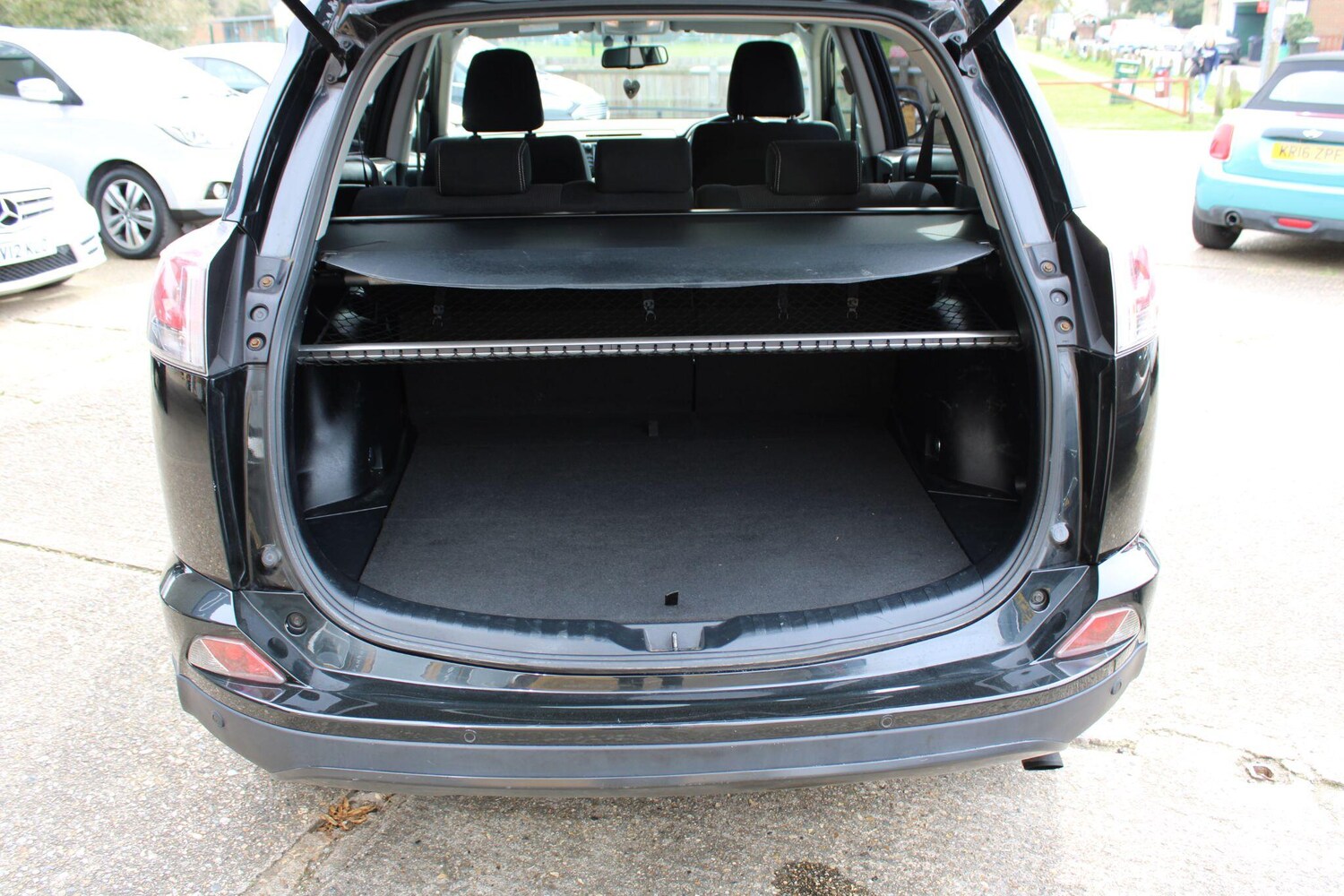 Used Toyota RAV4 2015 for sale - 77982526: Photo 11