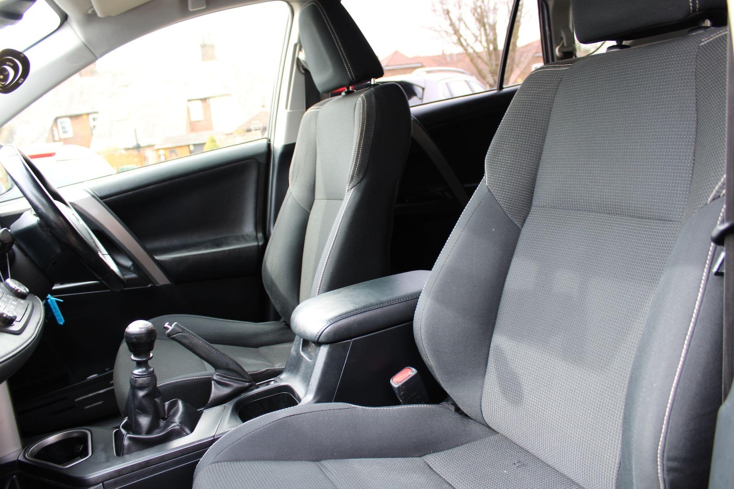 Used Toyota RAV4 2015 for sale - 77982526: Photo 16