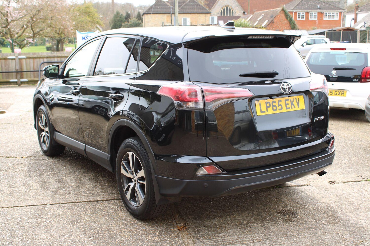 Used Toyota RAV4 2015 for sale - 77982526: Photo 5