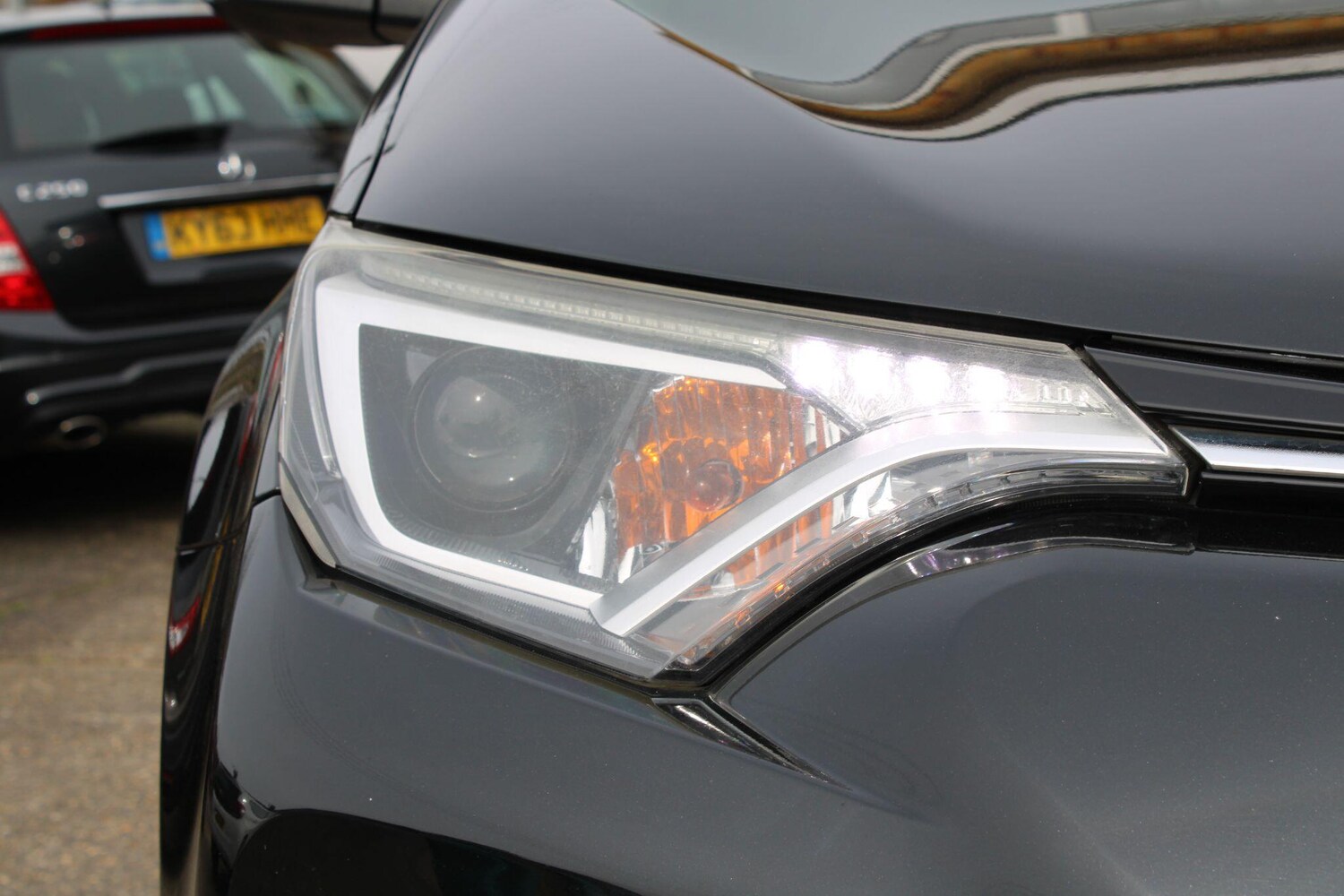 Used Toyota RAV4 2015 for sale - 77982526: Photo 9