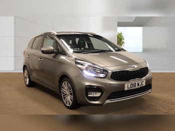 Used Kia Carens 2018 for sale - 78261443: Photo