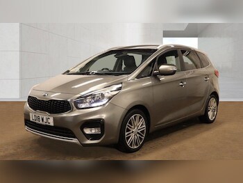 Used Kia Carens 2018 for sale - 78261443: Photo