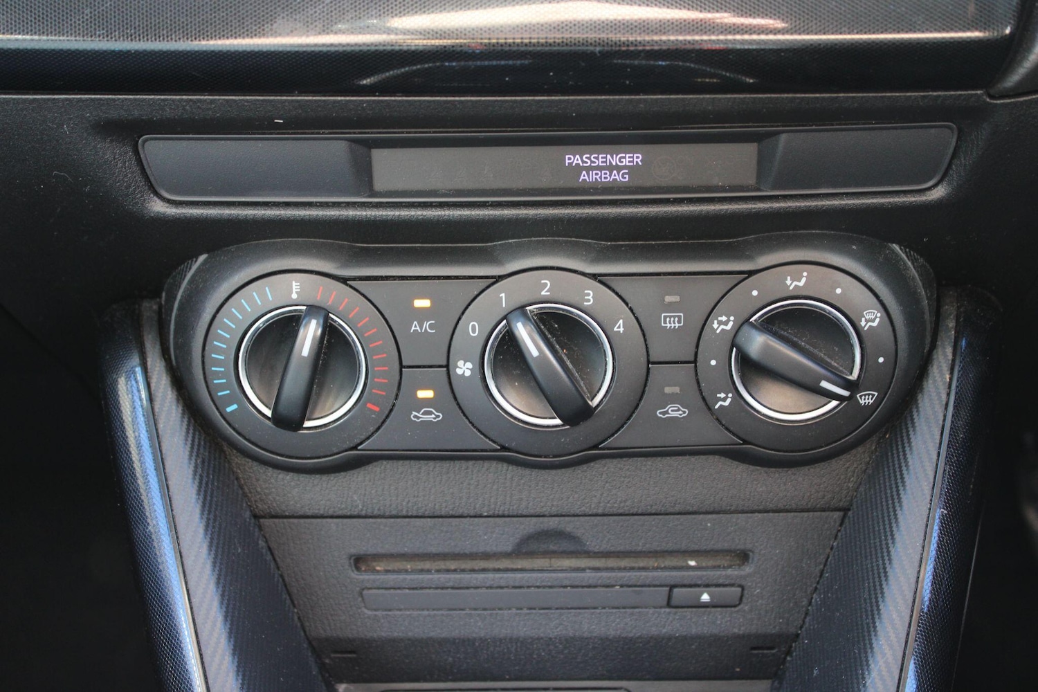 Used Mazda Mazda2 2016 for sale - 77940179: Photo 18