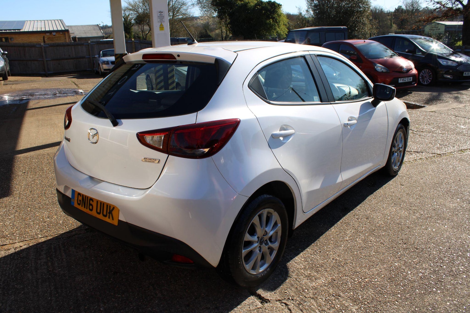 Used Mazda Mazda2 2016 for sale - 77940179: Photo 3