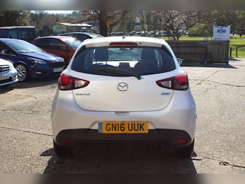 Used Mazda Mazda2 2016 for sale - 77940179: Photo