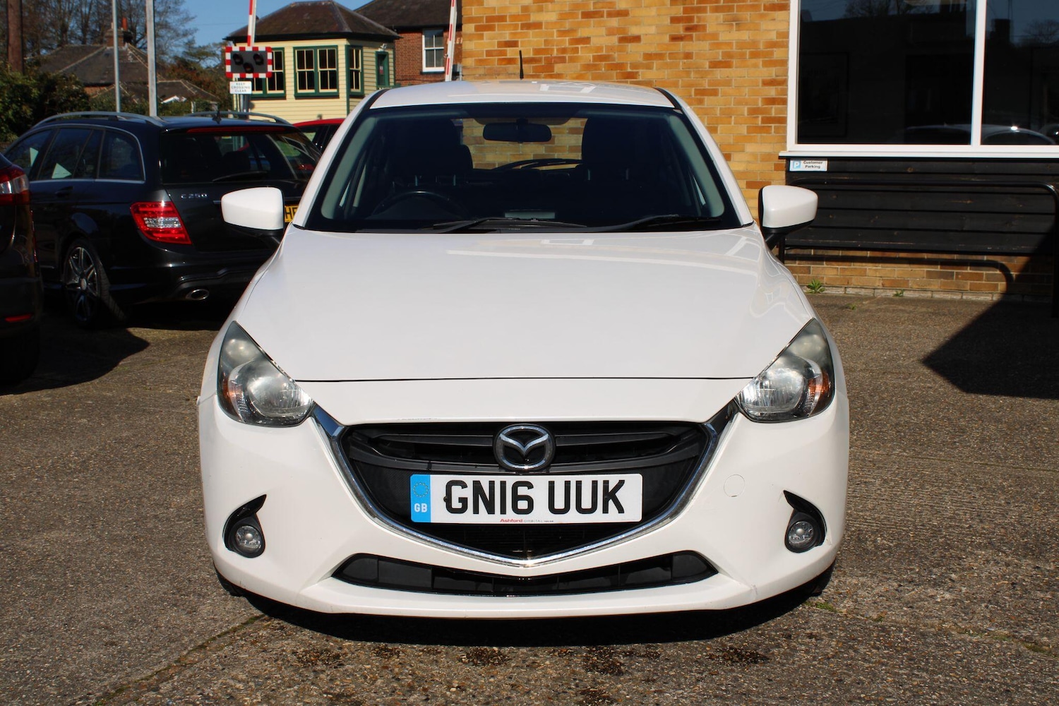 Used Mazda Mazda2 2016 for sale - 77940179: Photo 8