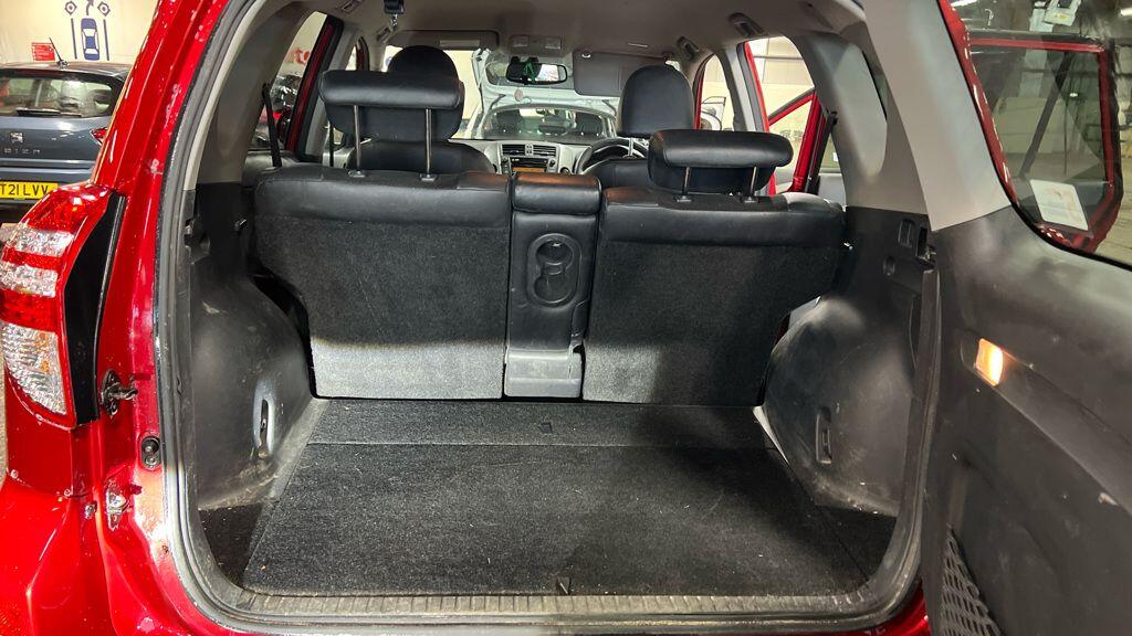 Used Toyota RAV4 2011 for sale - 77131563: Photo 7