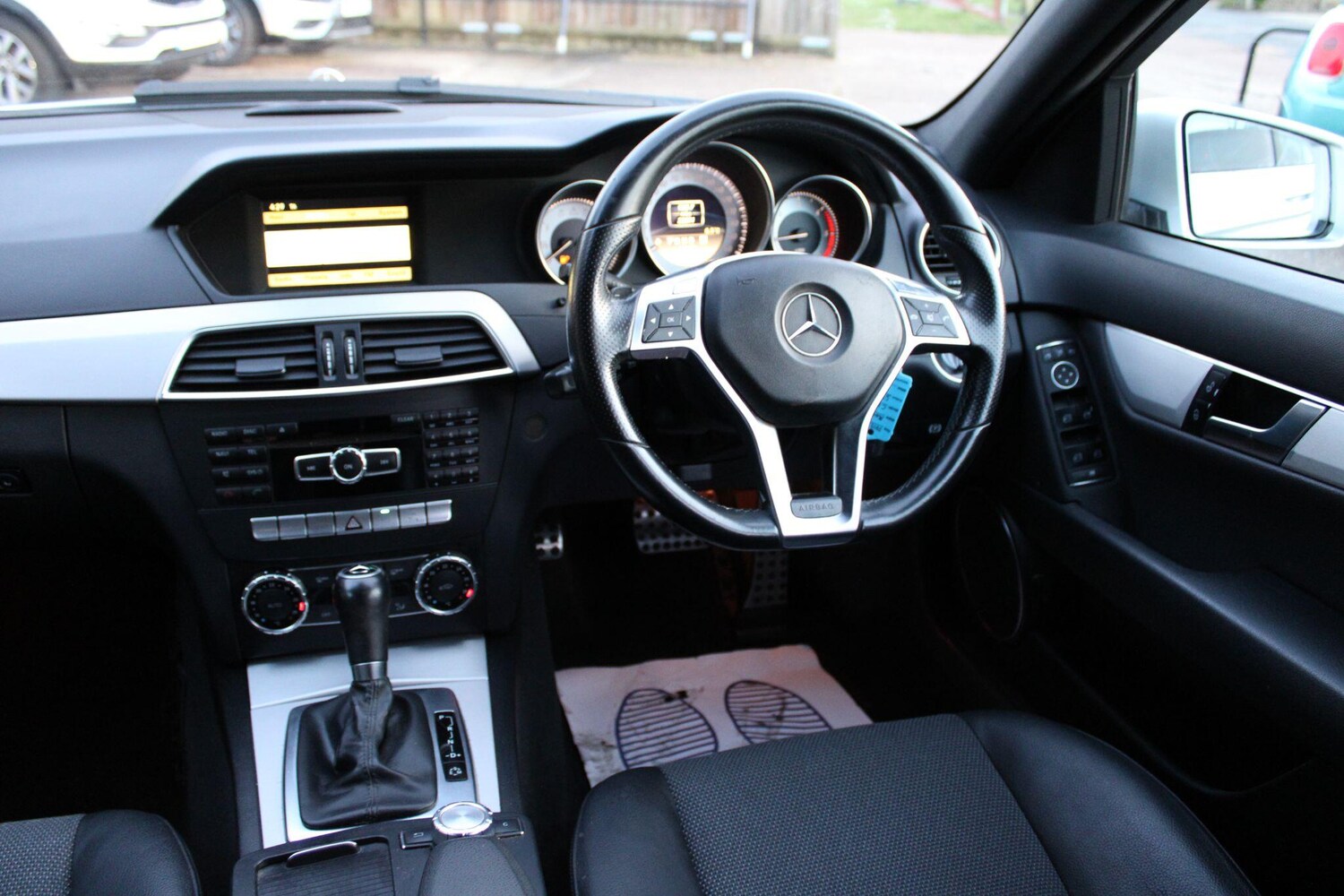 Used Mercedes-Benz C Class 2012 for sale - 77320396: Photo 17