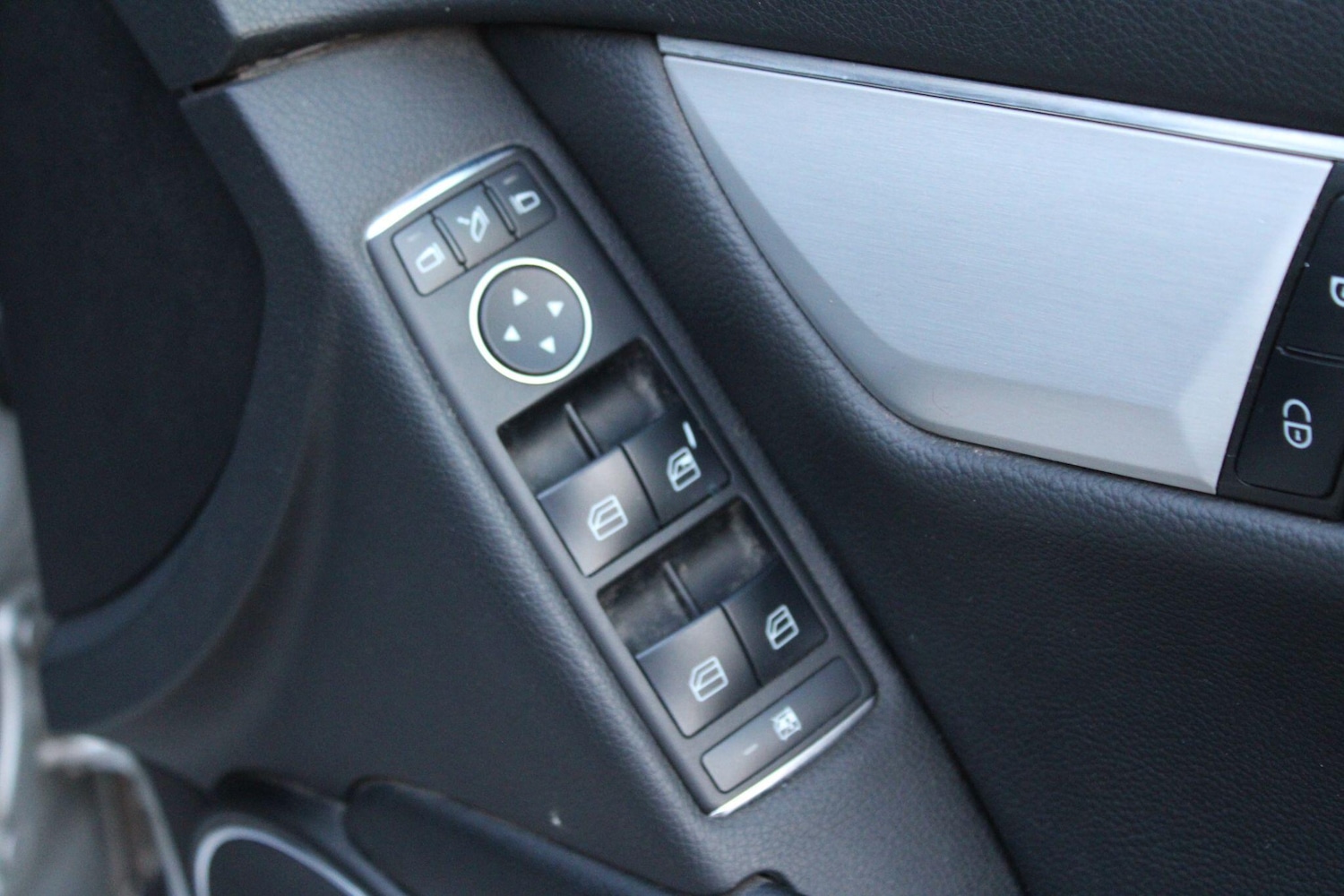 Used Mercedes-Benz C Class 2012 for sale - 77320396: Photo 19