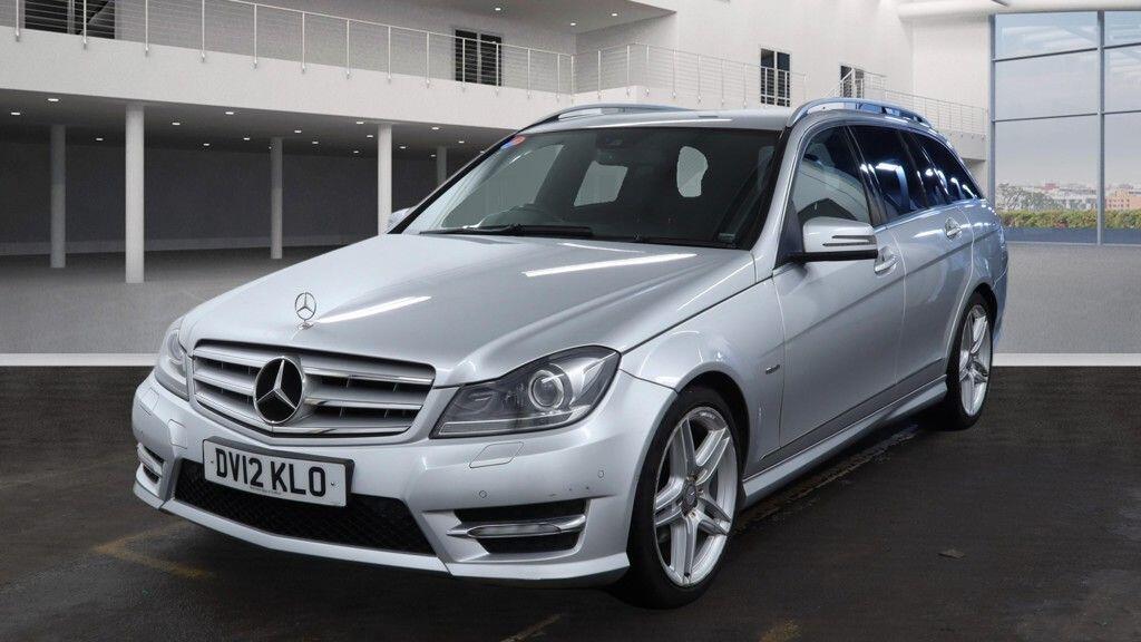 Used Mercedes-Benz C Class 2012 for sale - 77320396: Photo 2