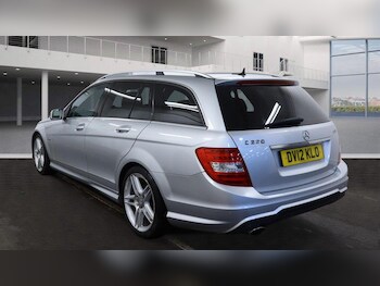 Used Mercedes-Benz C Class 2012 for sale - 77320396: Photo