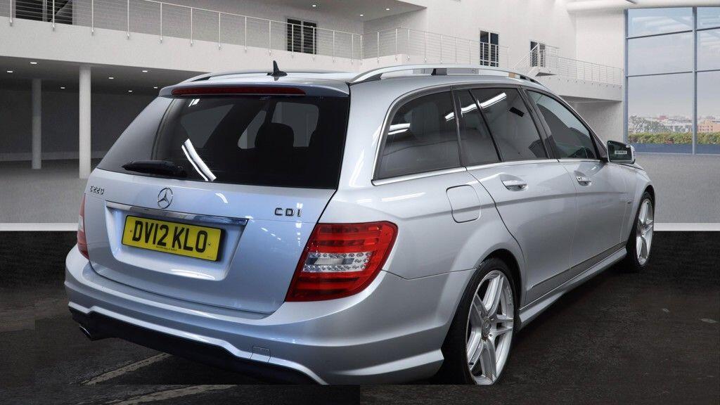 Used Mercedes-Benz C Class 2012 for sale - 77320396: Photo 4