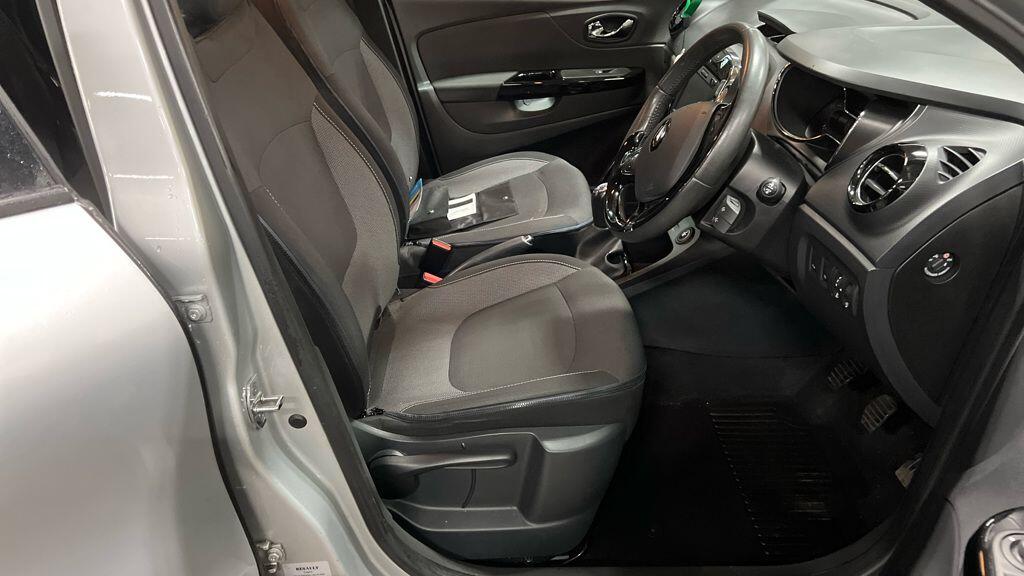 Used Renault Captur 2015 for sale - 76457998: Photo 9