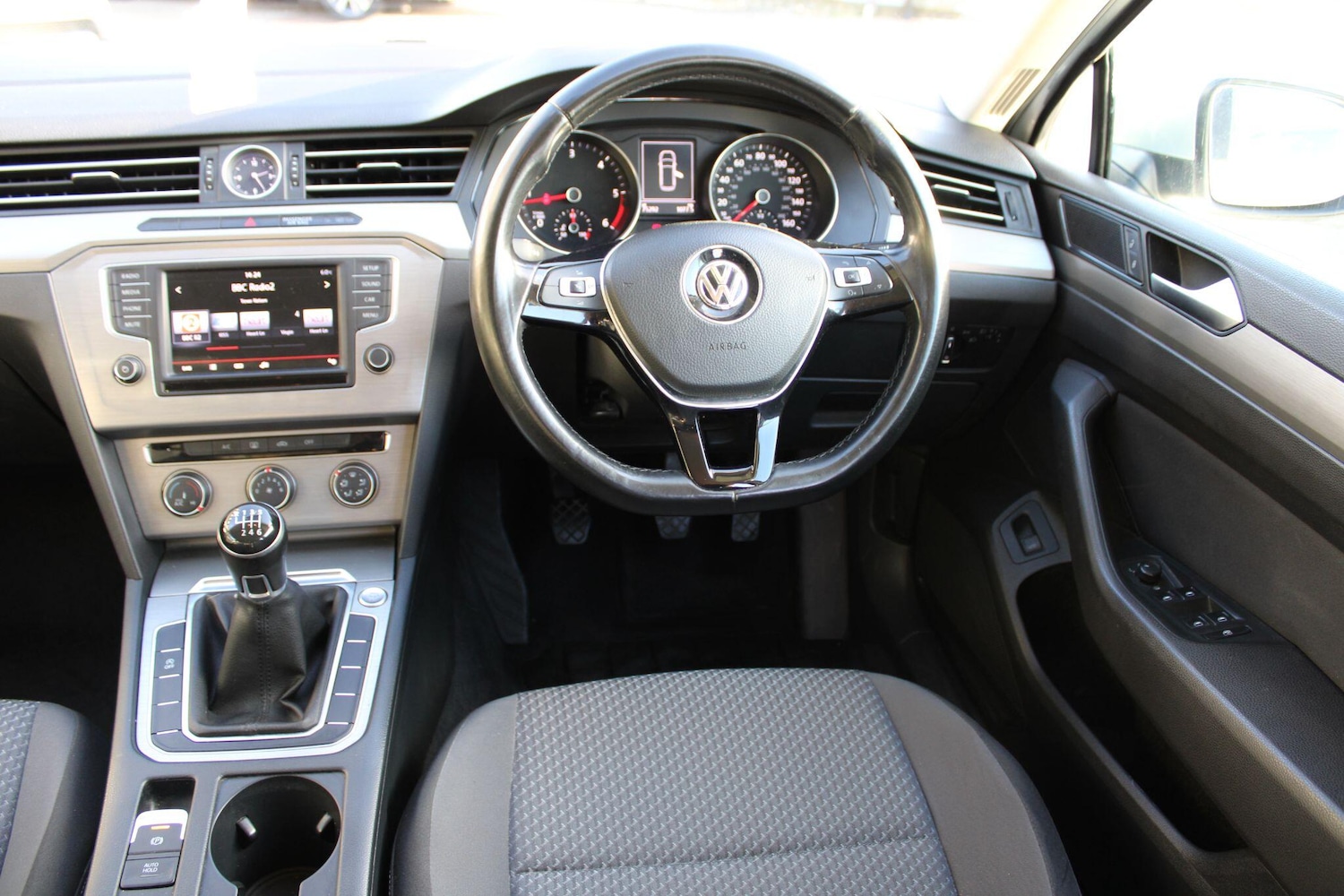 Used Volkswagen Passat 2015 for sale - 76585247: Photo 14