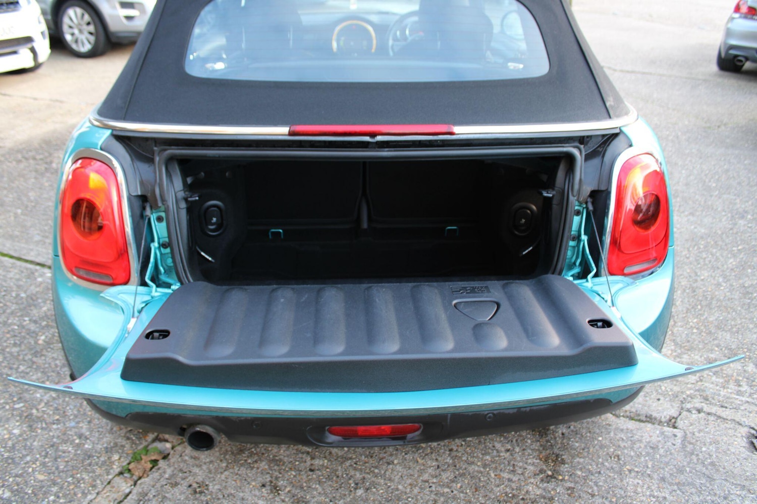 Used MINI Convertible 2016 for sale - 76584473: Photo 11