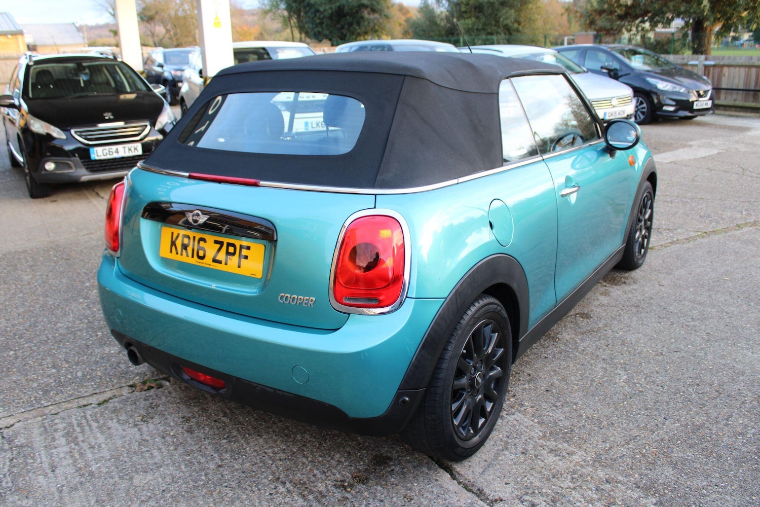 Used MINI Convertible 2016 for sale - 76584473: Photo 3
