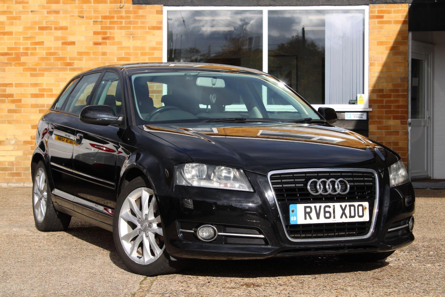 Used Audi A3 2011 for sale - 76377721: Photo 2
