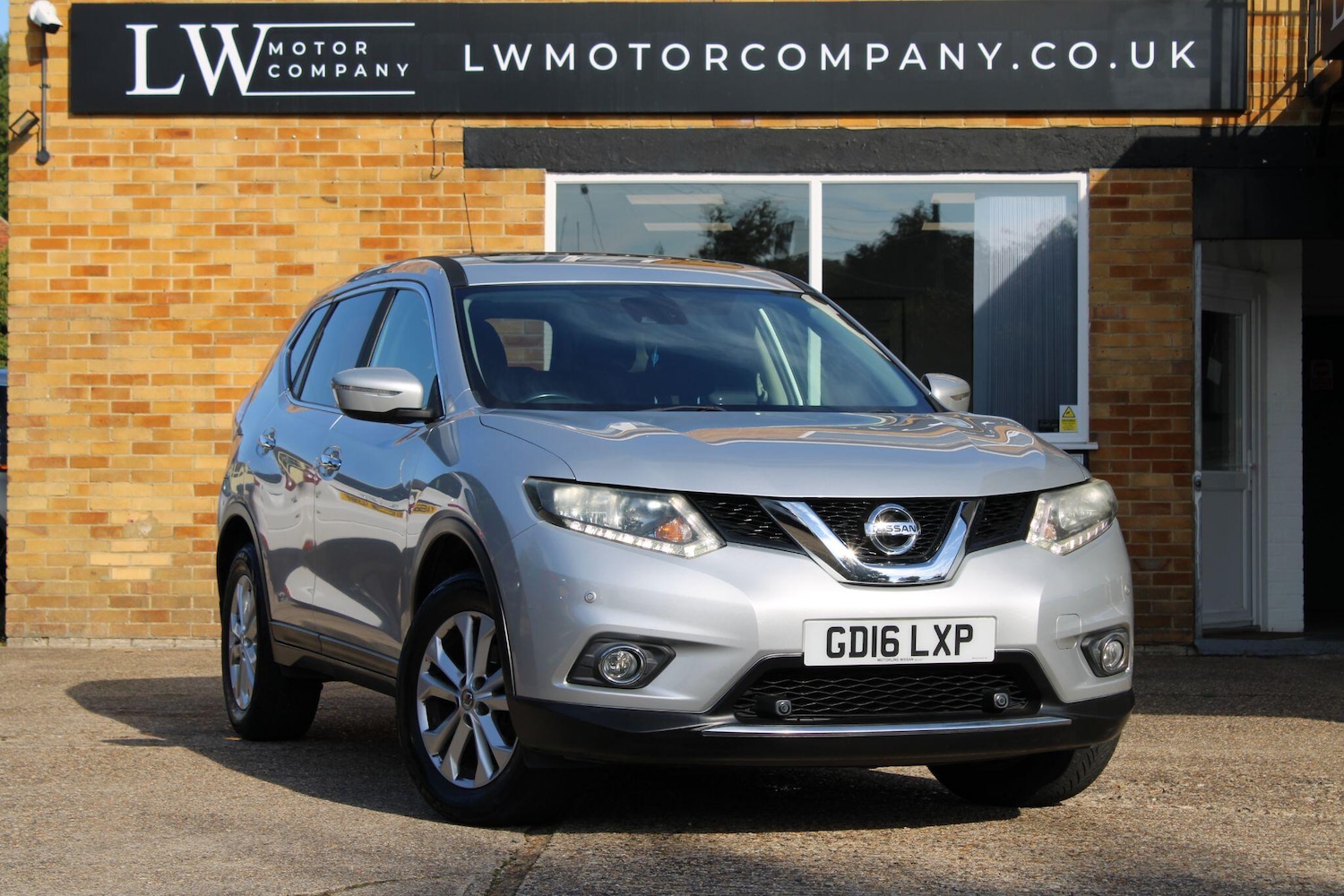 Used Nissan X-Trail 2016 for sale - 76012528: Photo 1