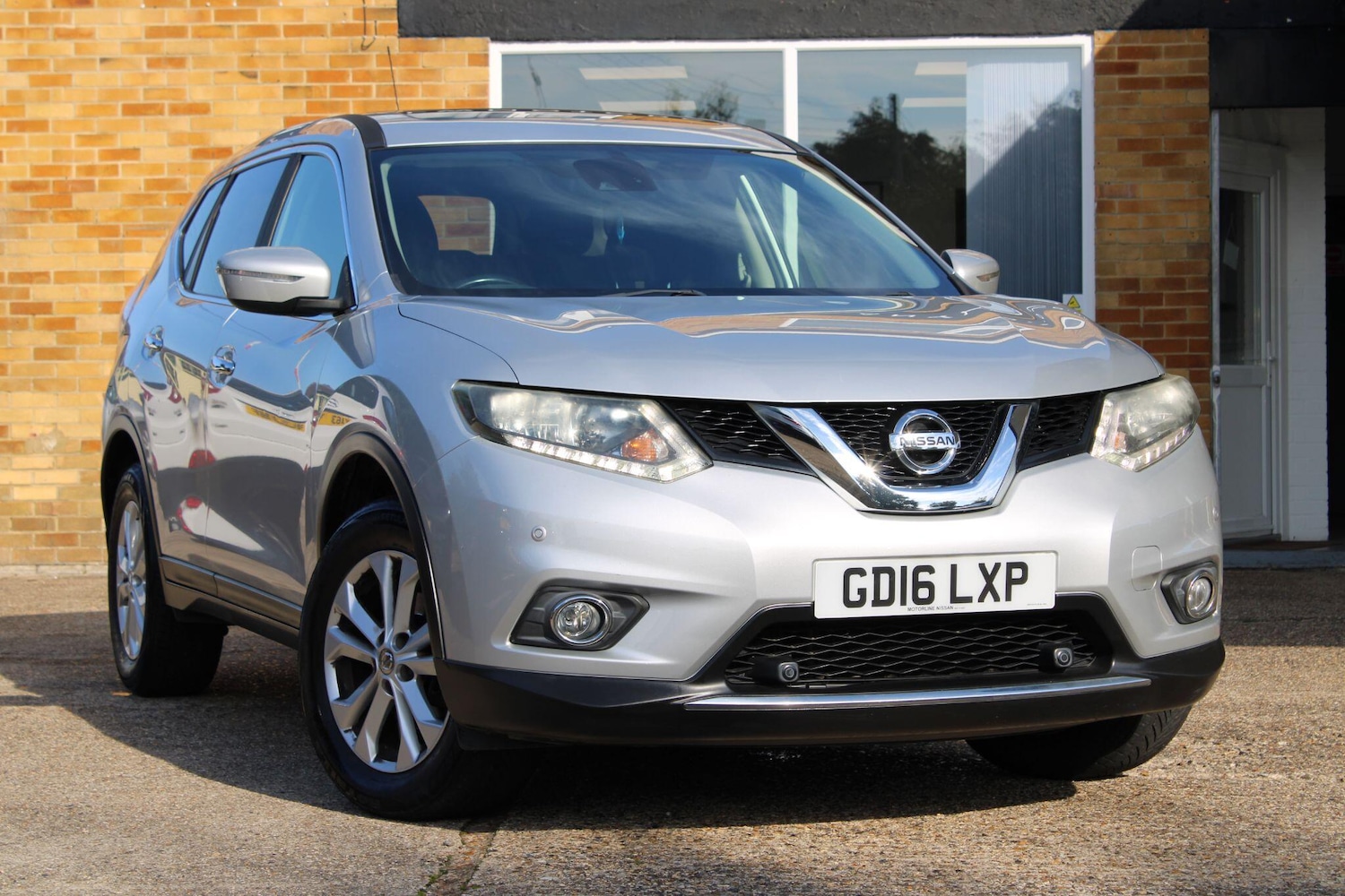 Used Nissan X-Trail 2016 for sale - 76012528: Photo 2