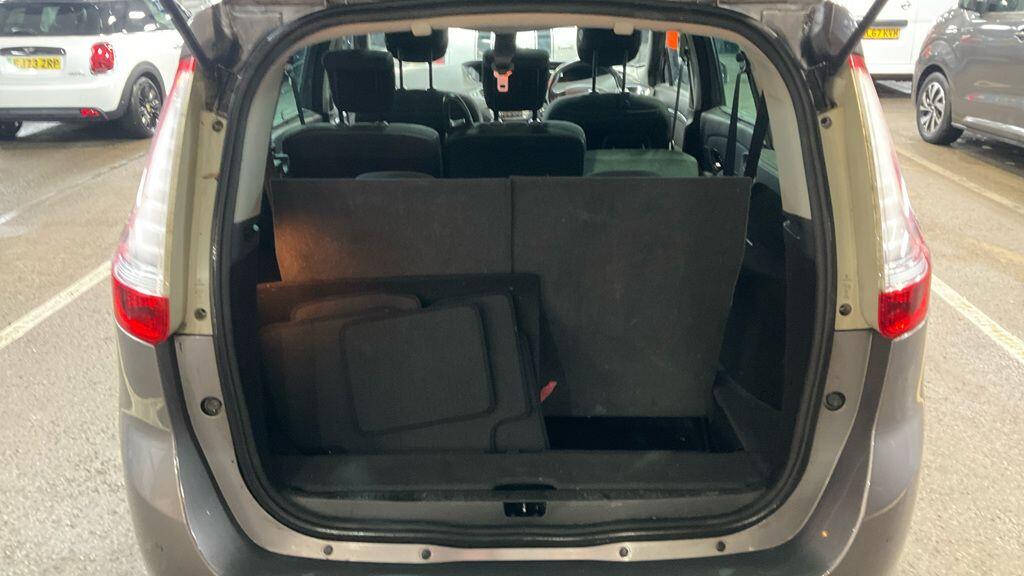 Used Renault Grand Scenic 2014 for sale - 77267802: Photo 7