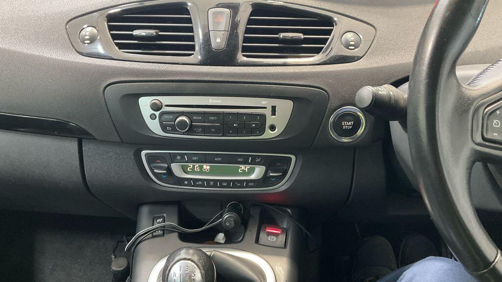 Used Renault Grand Scenic 2014 for sale - 77410825: Photo 11