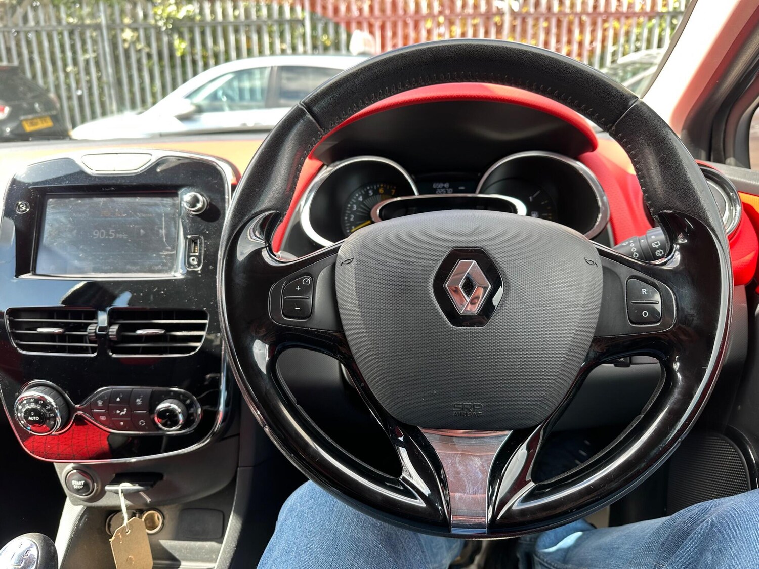 Used Renault Clio 2013 for sale - 78074095: Photo 11