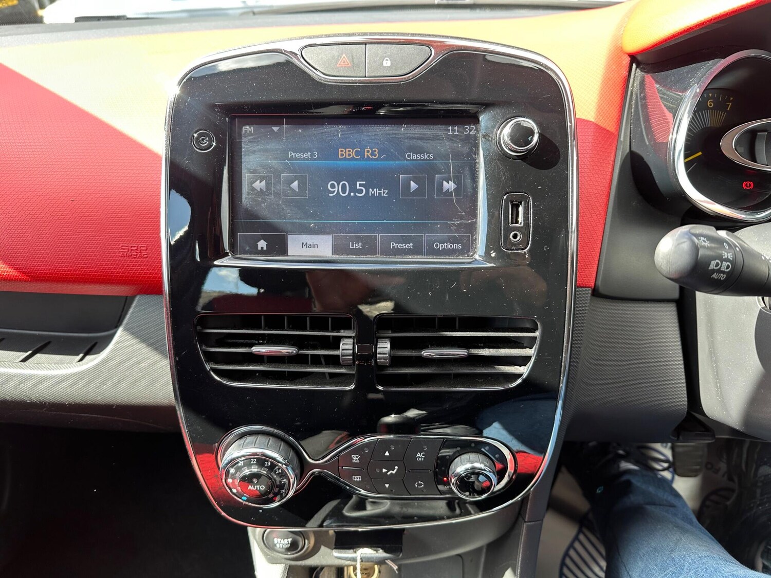 Used Renault Clio 2013 for sale - 78074095: Photo 12