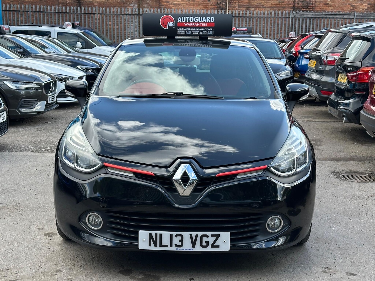 Used Renault Clio 2013 for sale - 78074095: Photo 2