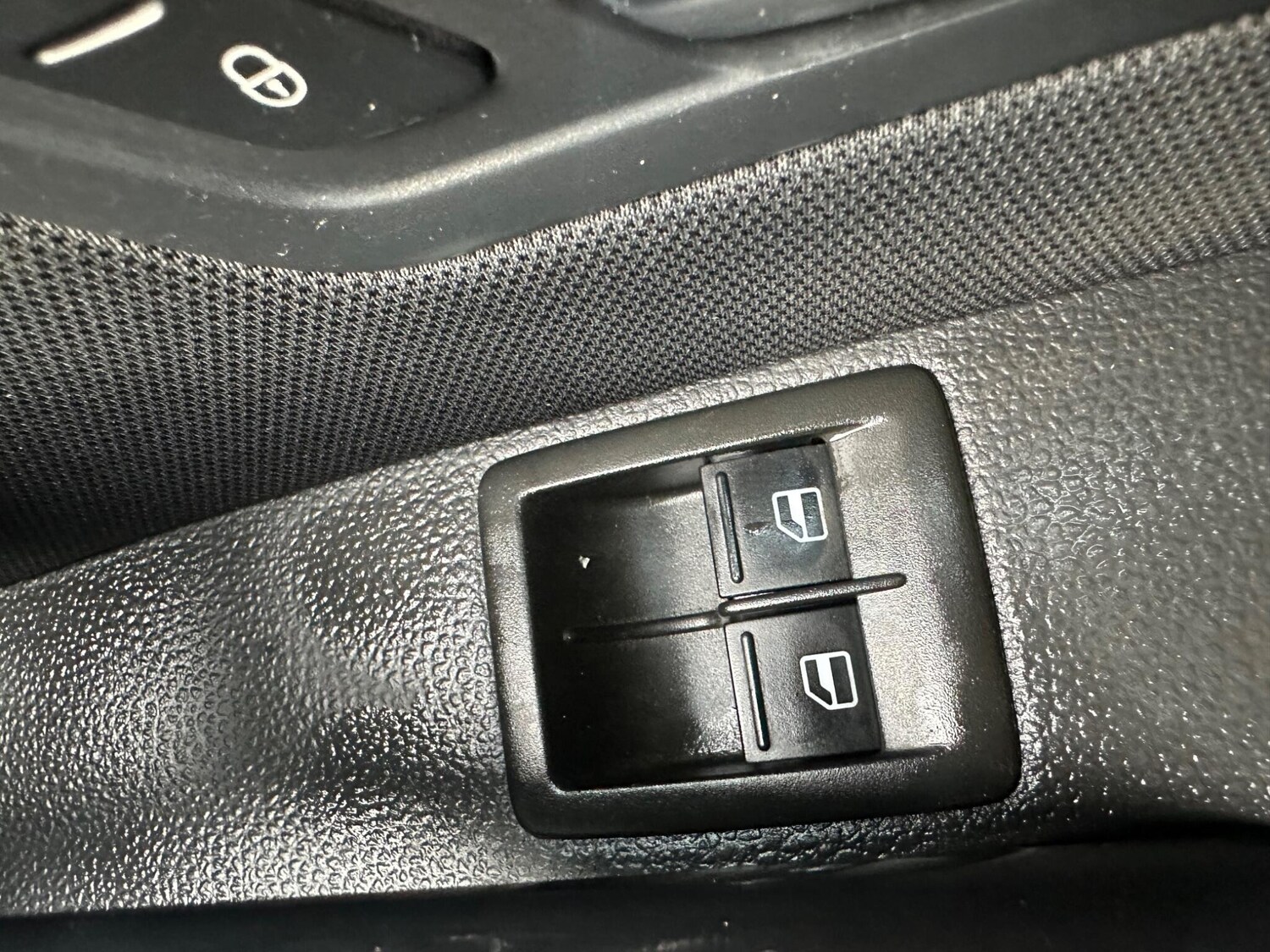 Used Volkswagen Scirocco 2010 for sale - 78074034: Photo 12