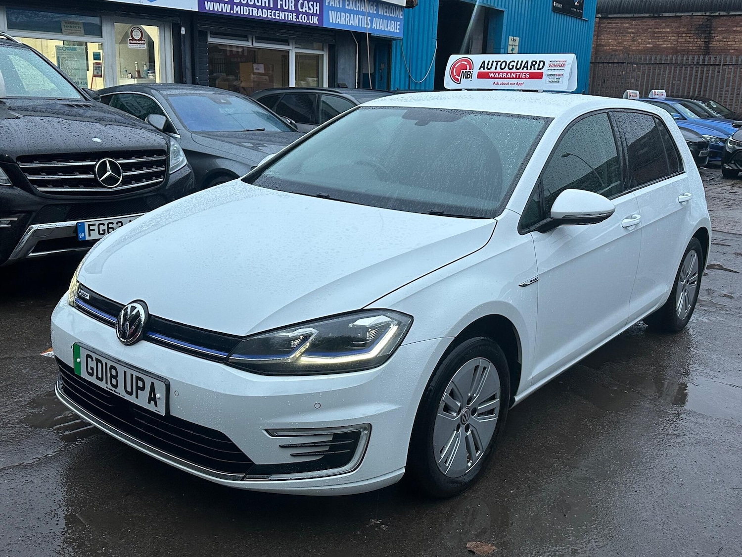 Used Volkswagen Golf 2018 for sale - 78074098: Photo 2