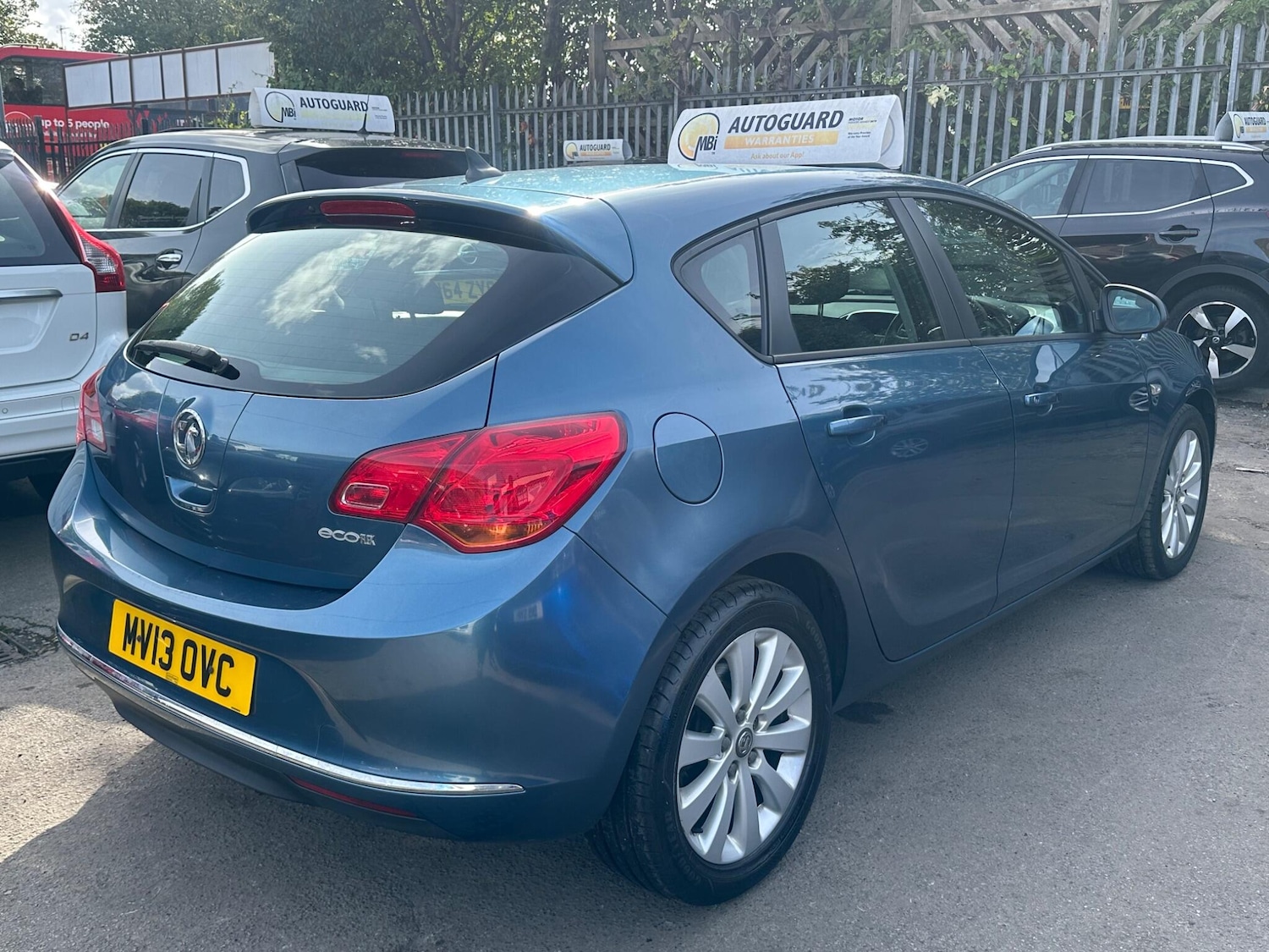 Used Vauxhall Astra 2013 for sale - 78074109: Photo 4