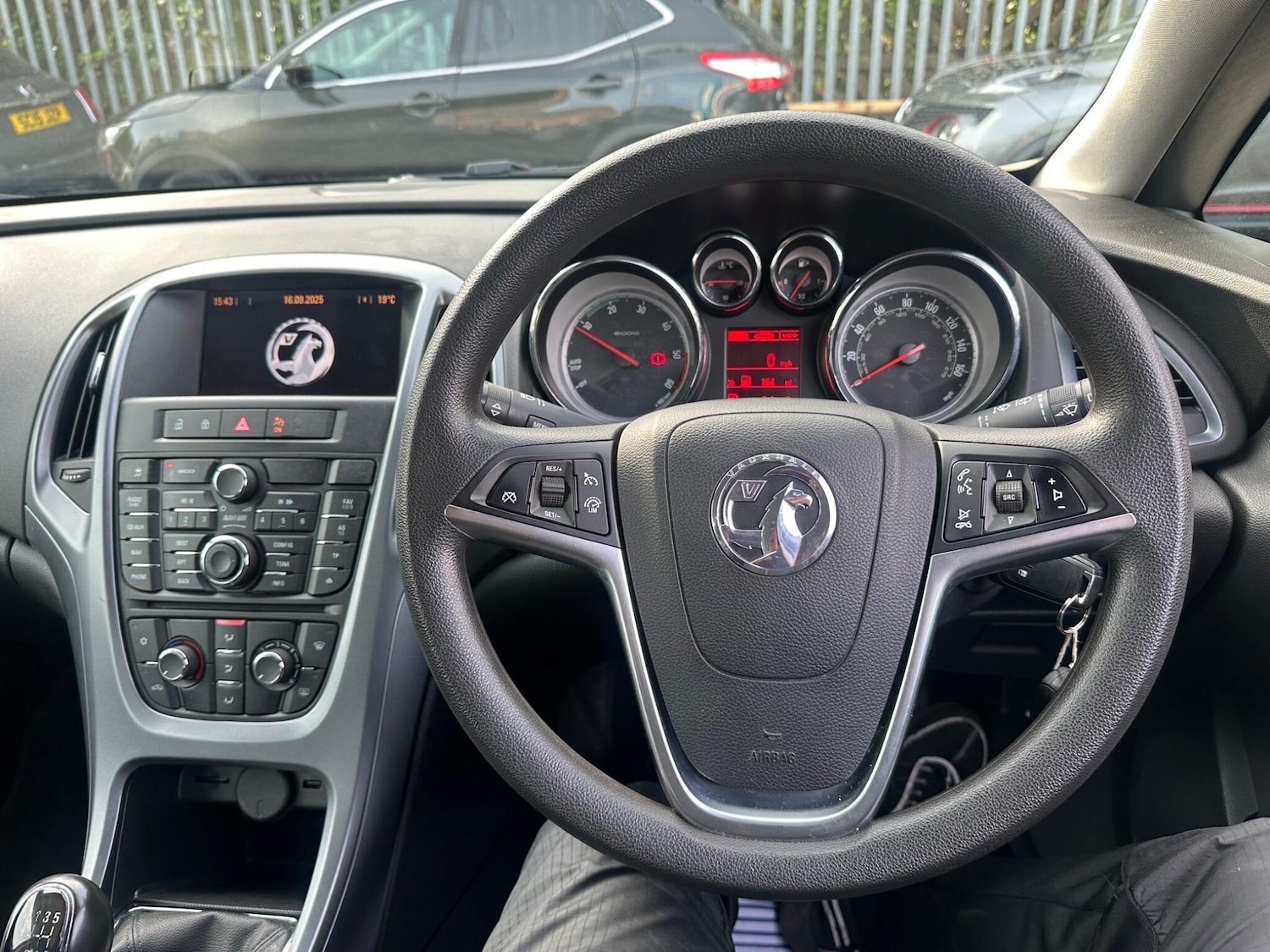 Used Vauxhall Astra 2013 for sale - 78074109: Photo 9