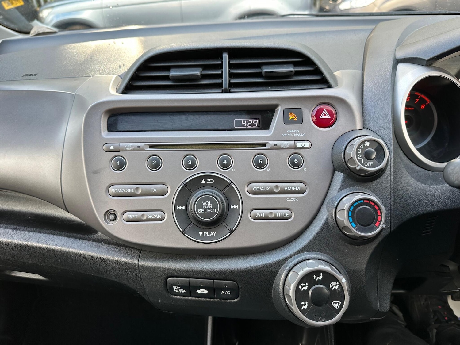 Used Honda Jazz 2011 for sale - 78074102: Photo 11