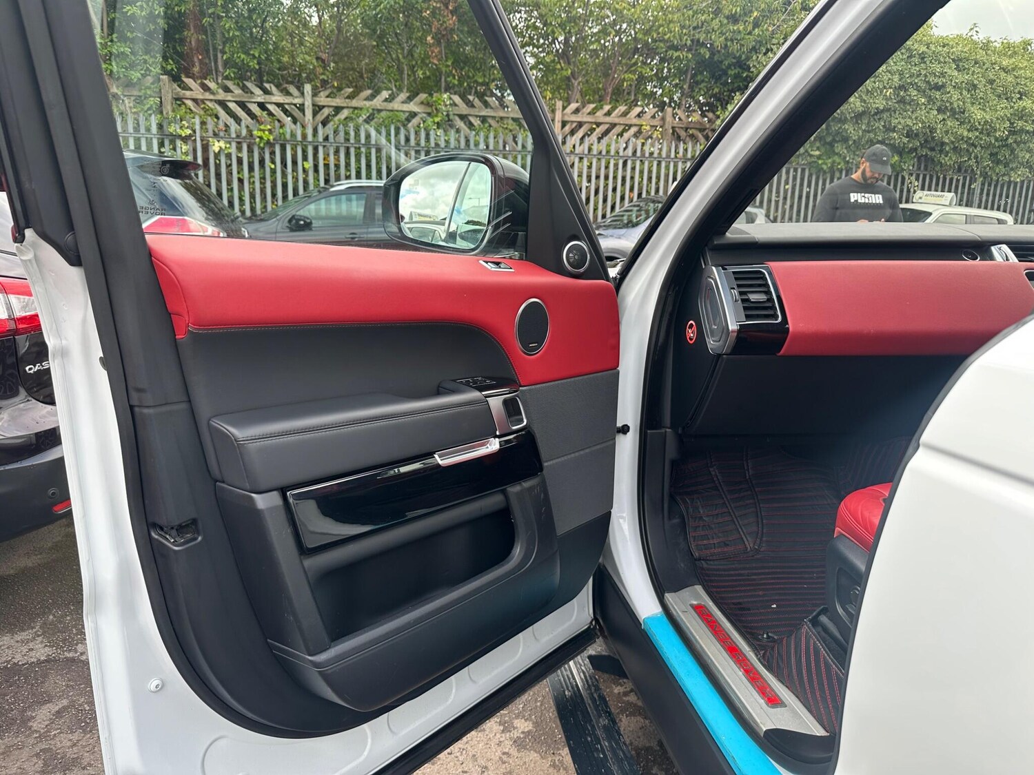 Used Land Rover Range Rover Sport 2014 for sale - 78074059: Photo 16