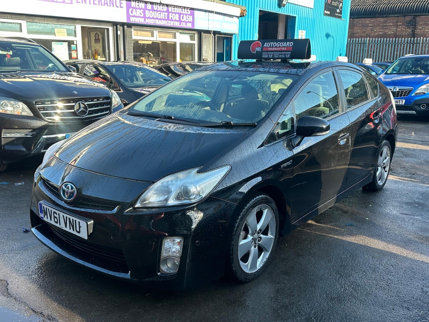 Used Toyota Prius 2011 for sale - 78074104: Photo 2