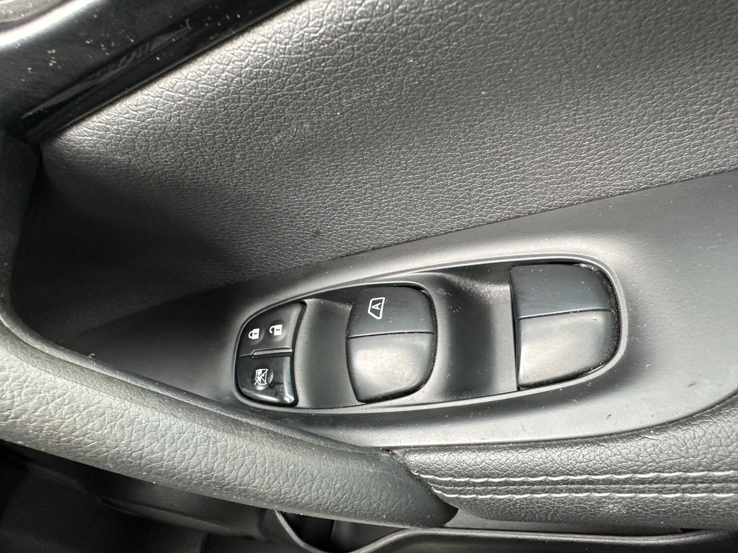 Used Nissan Qashqai 2017 for sale - 78074108: Photo 17