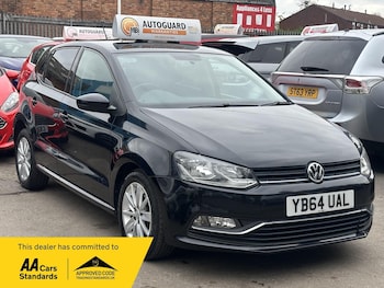 Used Volkswagen Polo 2015 for sale - 78260421: Photo