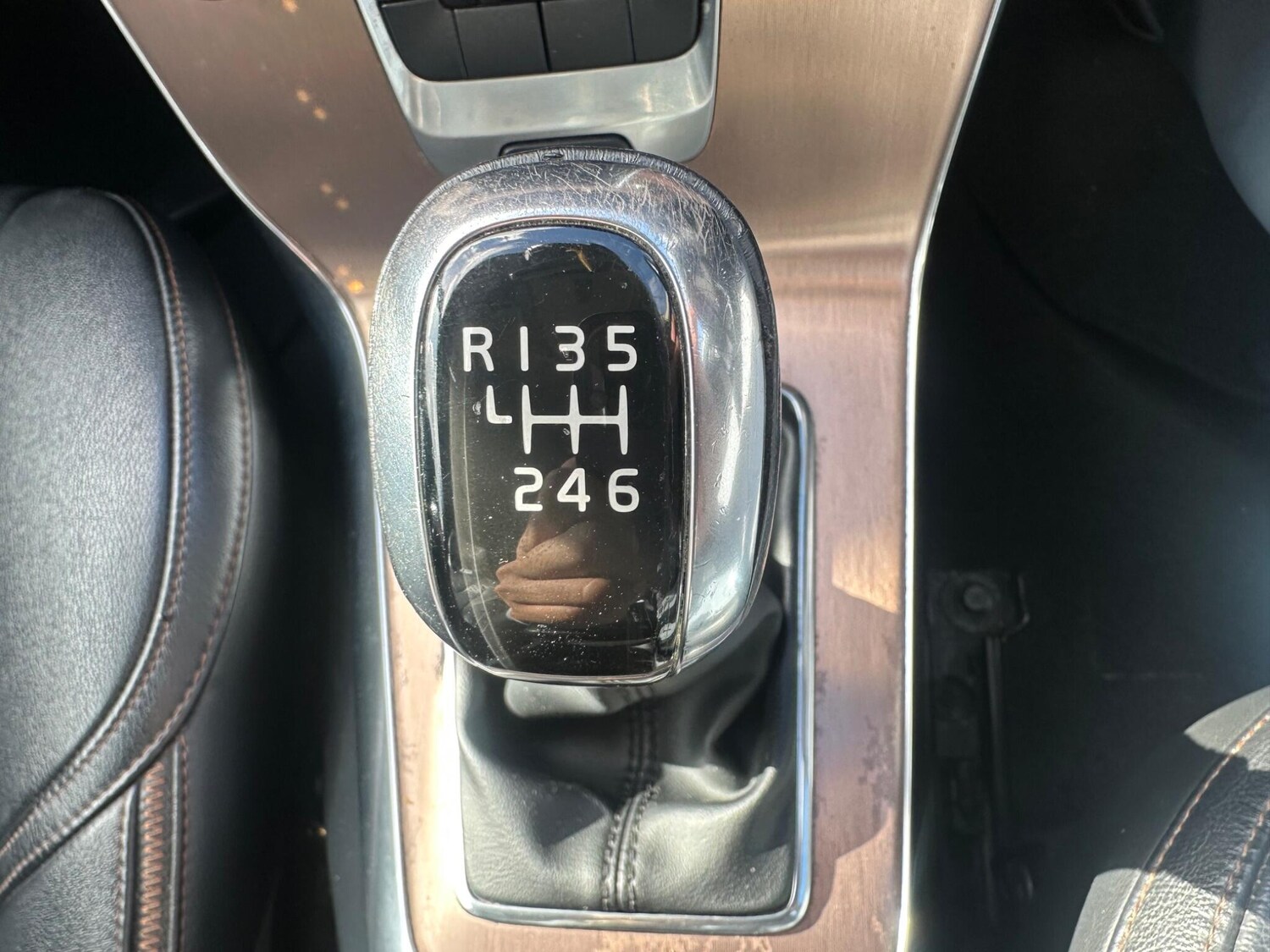 Used Volvo V40 2014 for sale - 78074010: Photo 11