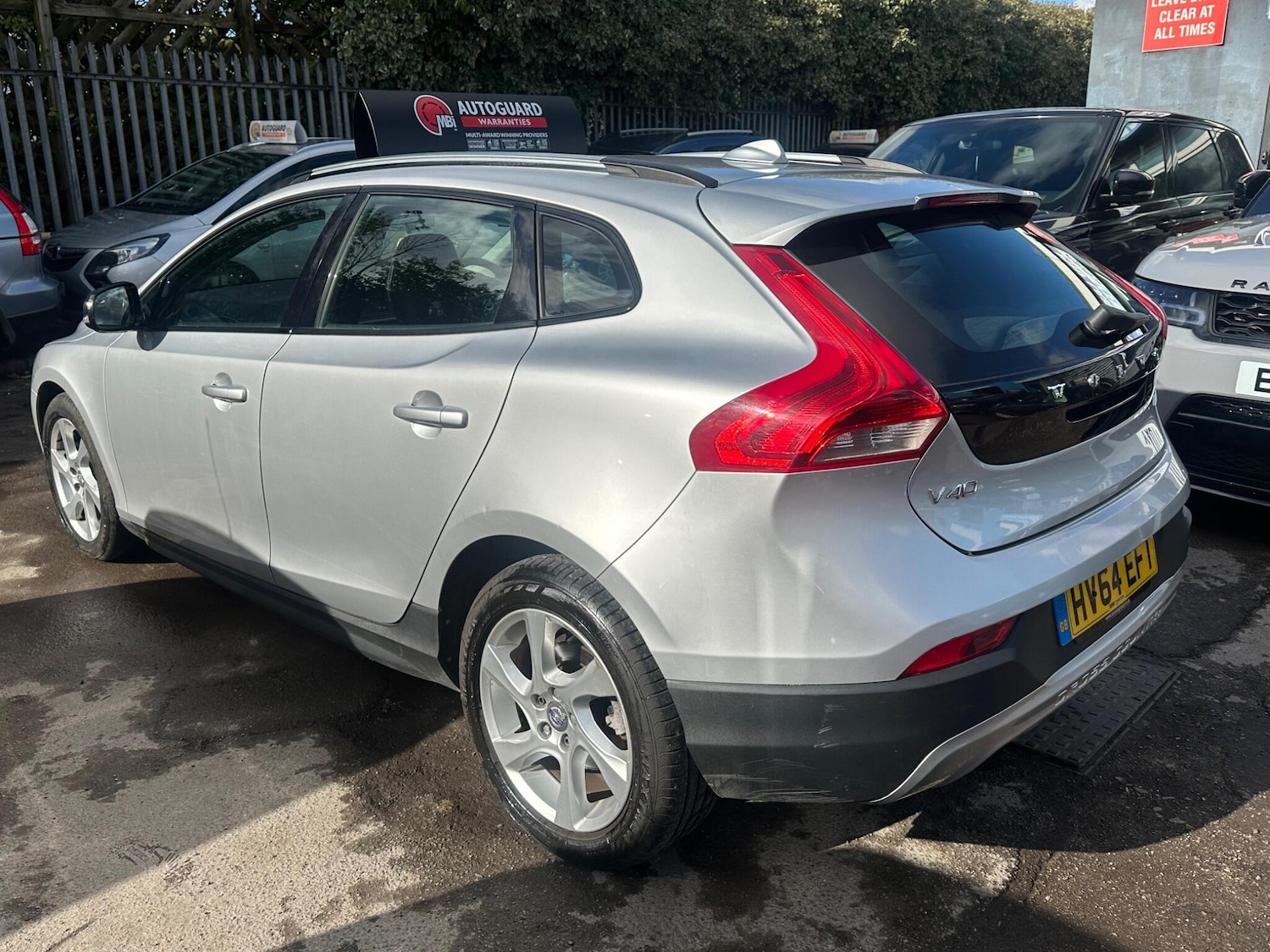 Used Volvo V40 2014 for sale - 78074010: Photo 3