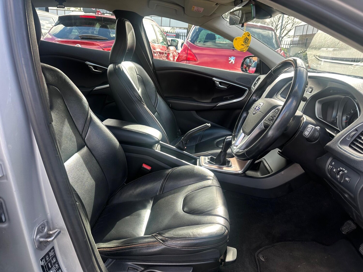 Used Volvo V40 2014 for sale - 78074010: Photo 7