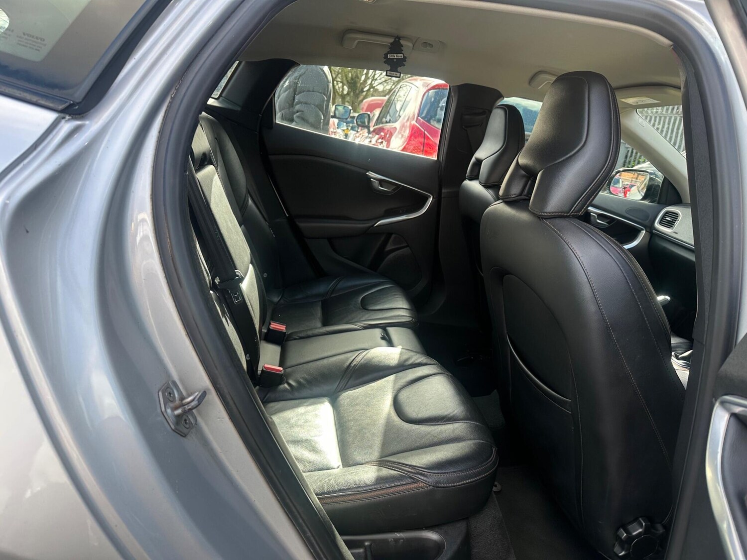 Used Volvo V40 2014 for sale - 78074010: Photo 8