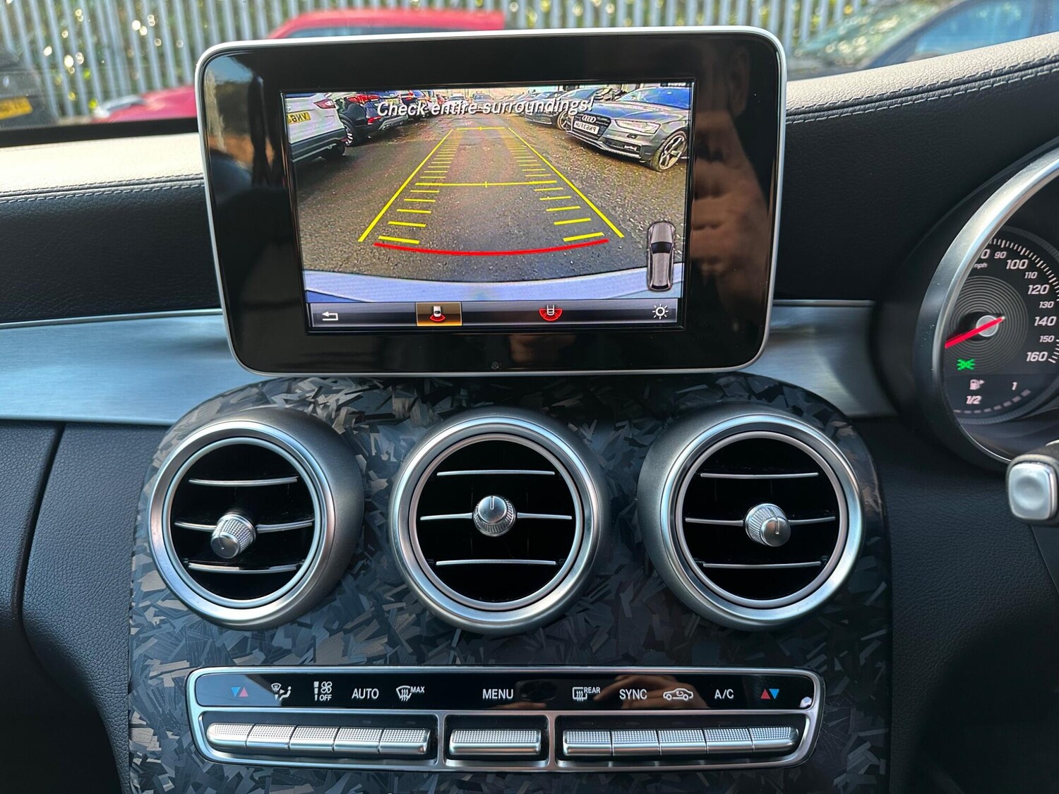 Used Mercedes-Benz C Class 2015 for sale - 78074079: Photo 14