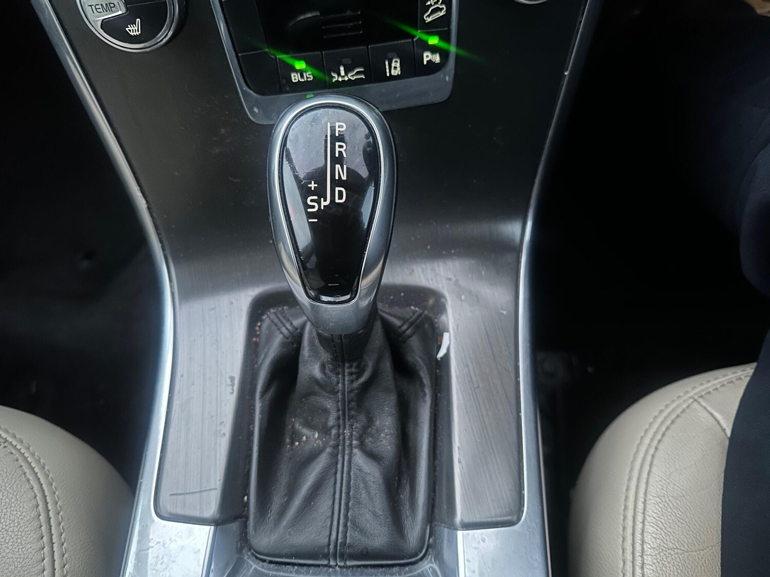 Used Volvo XC60 2014 for sale - 78074107: Photo 11