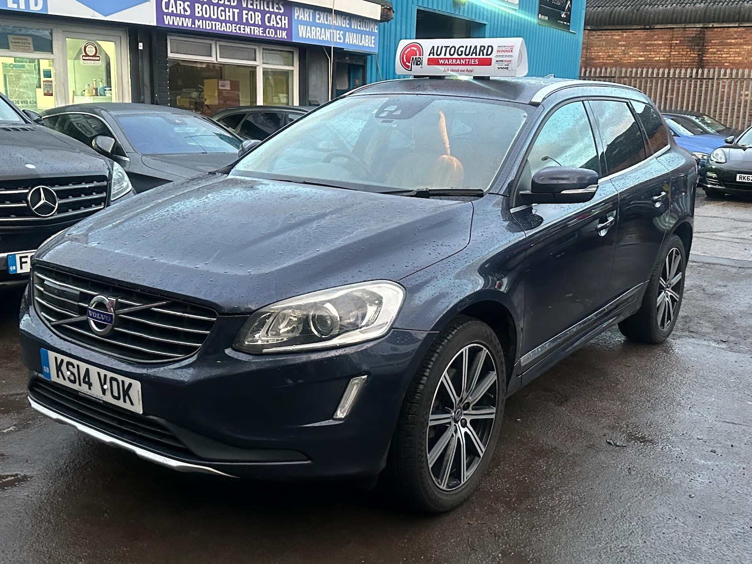 Used Volvo XC60 2014 for sale - 78074107: Photo 2