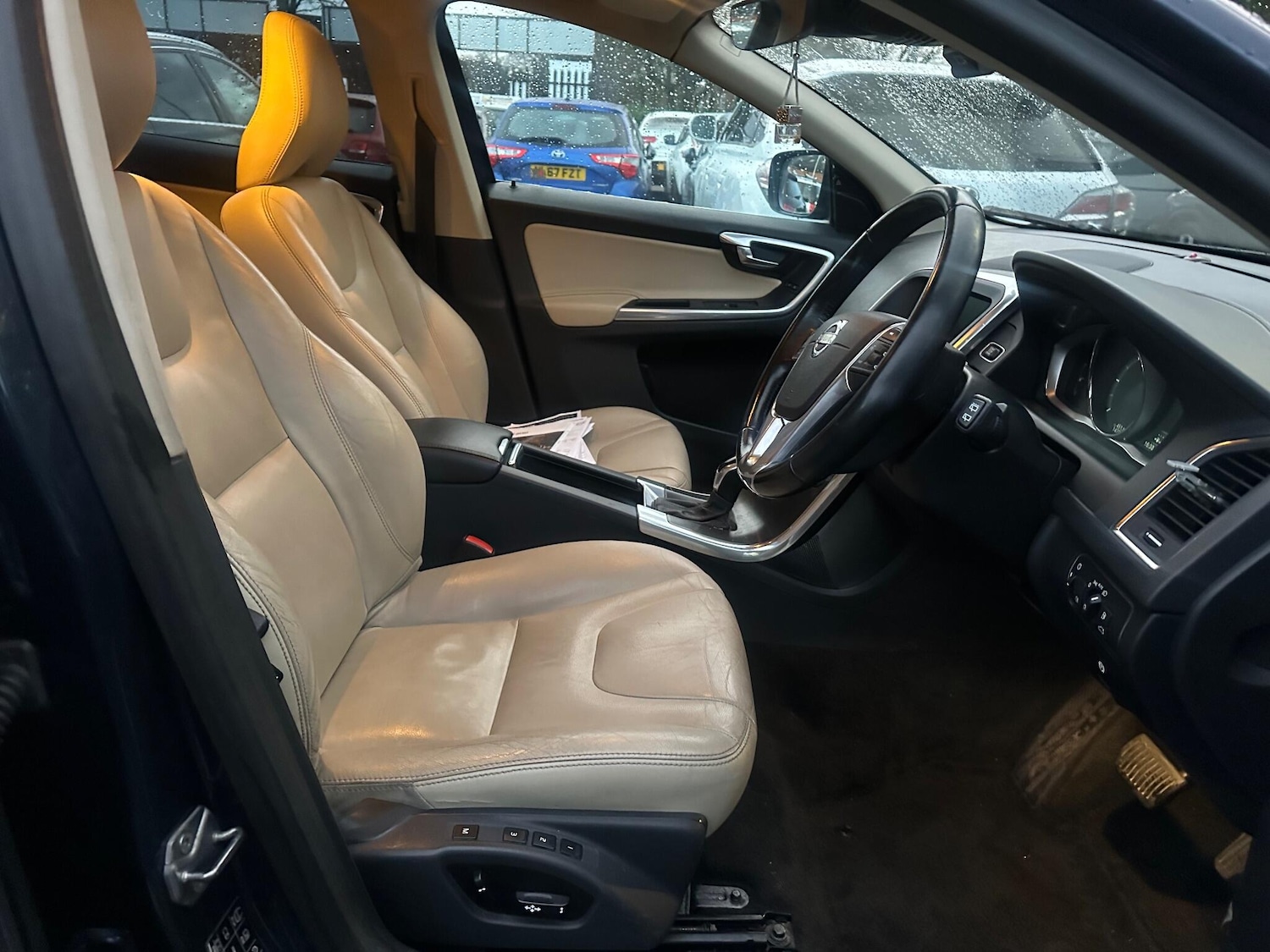 Used Volvo XC60 2014 for sale - 78074107: Photo 7