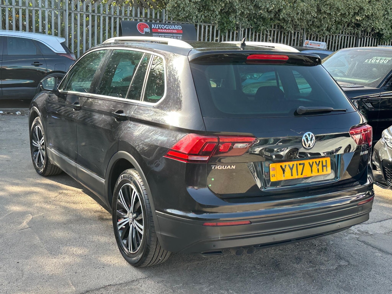 Used Volkswagen Tiguan 2017 for sale - 78171443: Photo 5